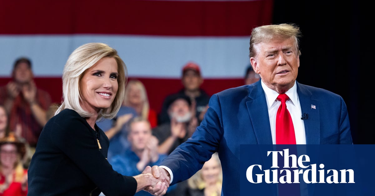 Trump scolds air traffic controllers and blames rivals for economy in interview Trump scolds air traffic controllers and blames rivals for economy in interview