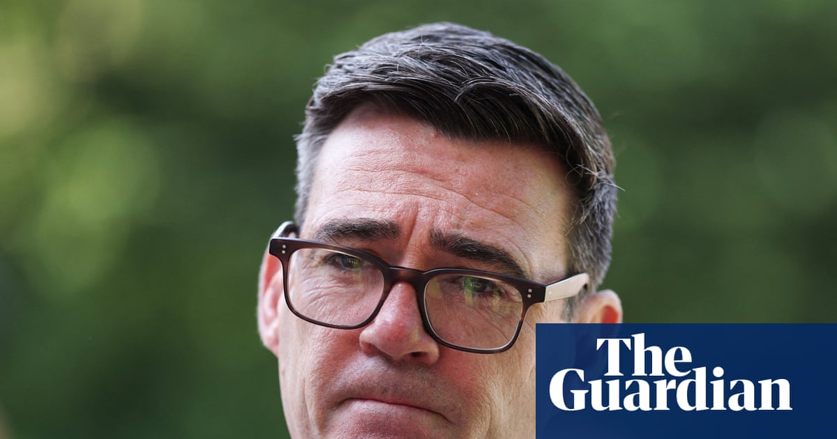 Phát biểu tại Bath hôm thứ Tư, Andy Burnham cho biết ông đã nói chuyện với bộ trưởng tư pháp mới và họ sẽ cùng xem xét lại chính sách này. (Ảnh: Toby Melville/Reuters)