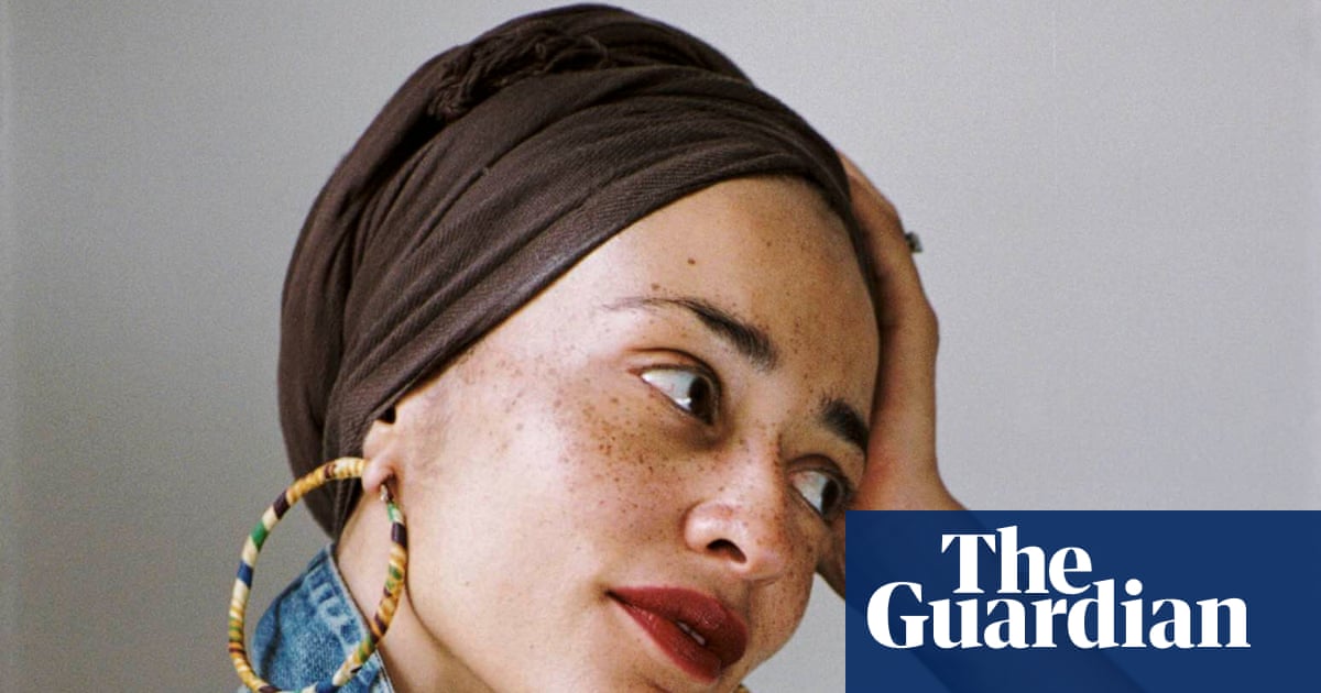 Dead and Alive by Zadie Smith review – essays for an age of anxiety