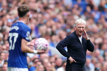 David Moyes sends a message to his player