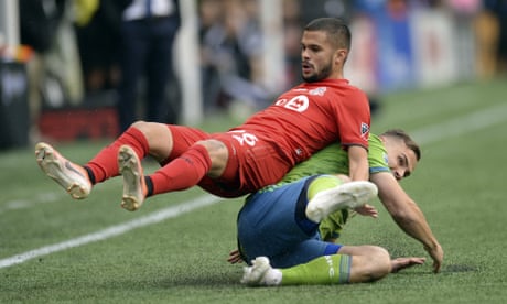 Fake plastic unease: Can MLS become a world-class league on artificial turf?