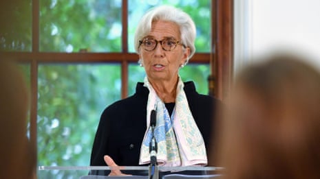 Disorderly Brexit could have 'dire consequences', says IMF chief – video