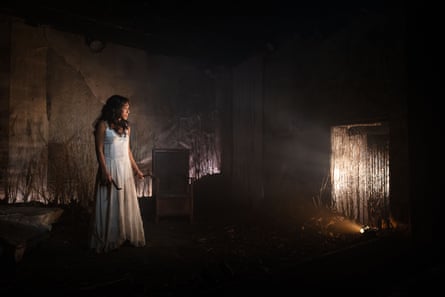 Mydd Pharo’s set creates an eerie mood.