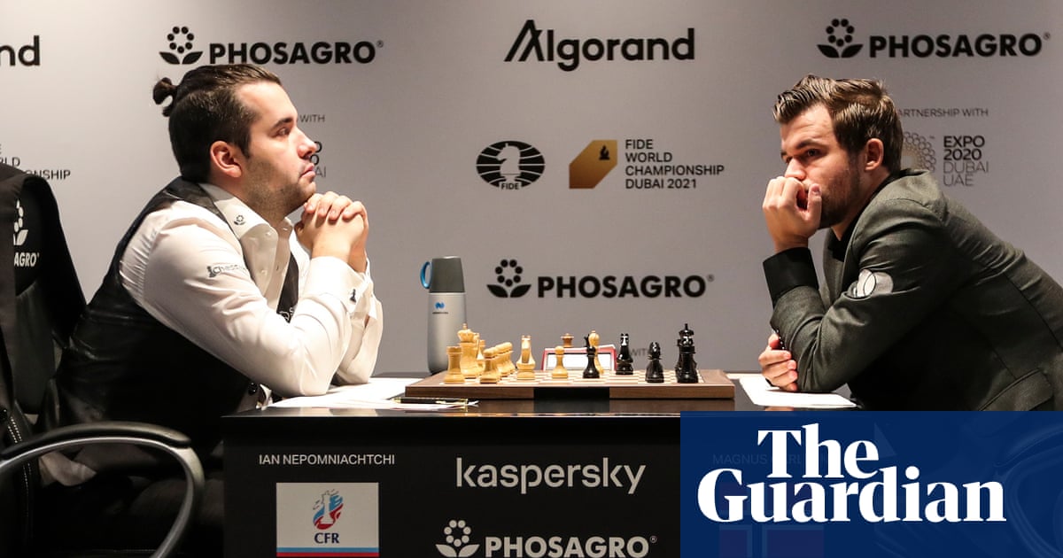 World chess organisers forced into late U-turn over Russian player’s flag