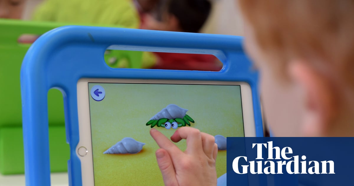 Mindful Screen Use in Schools: A Teacher's Perspective