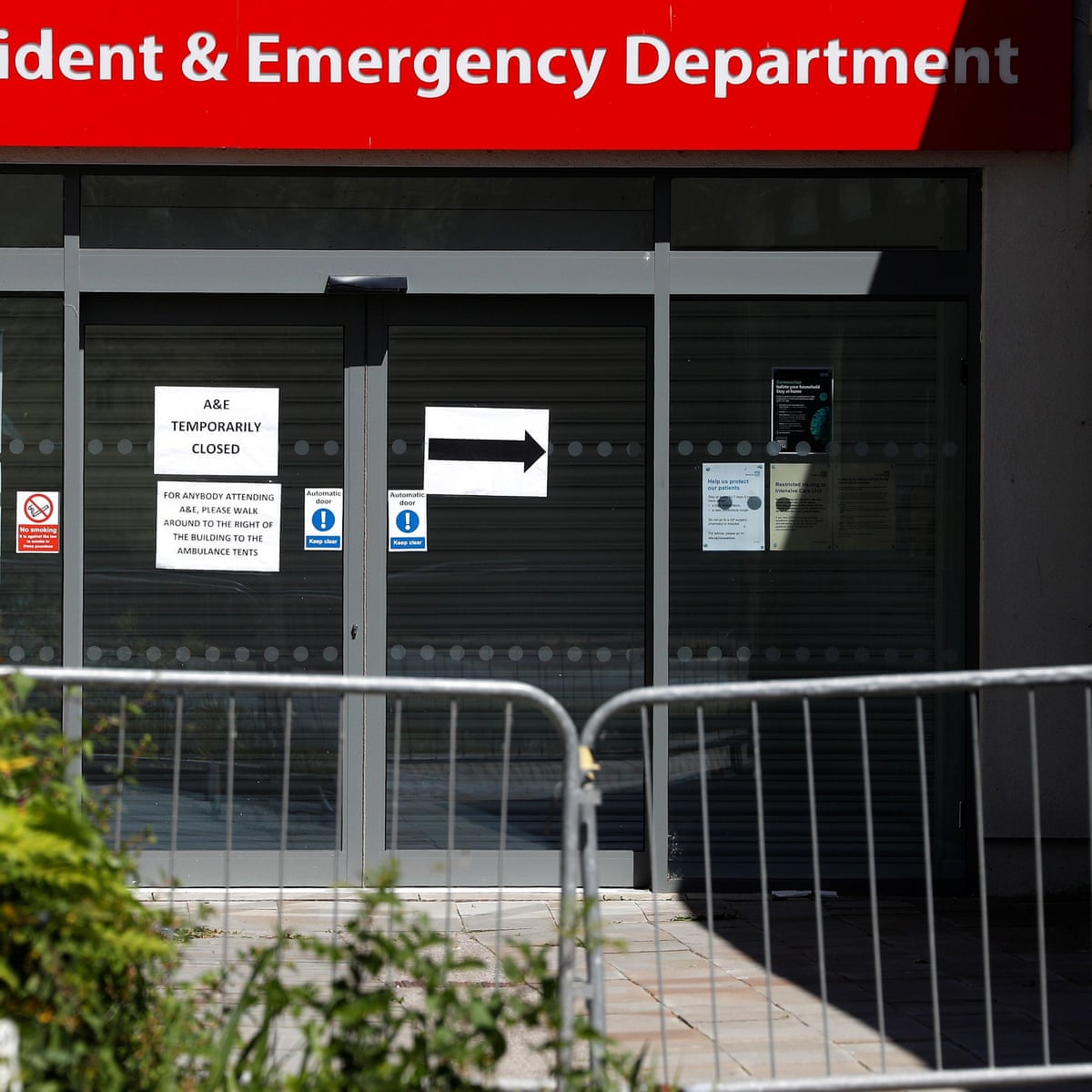 Nhs Staff Not Told When Colleagues Test Positive For Covid 19 Hospitals The Guardian