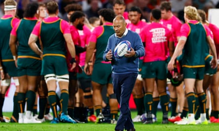 Eddie Jones with his Australia squad
