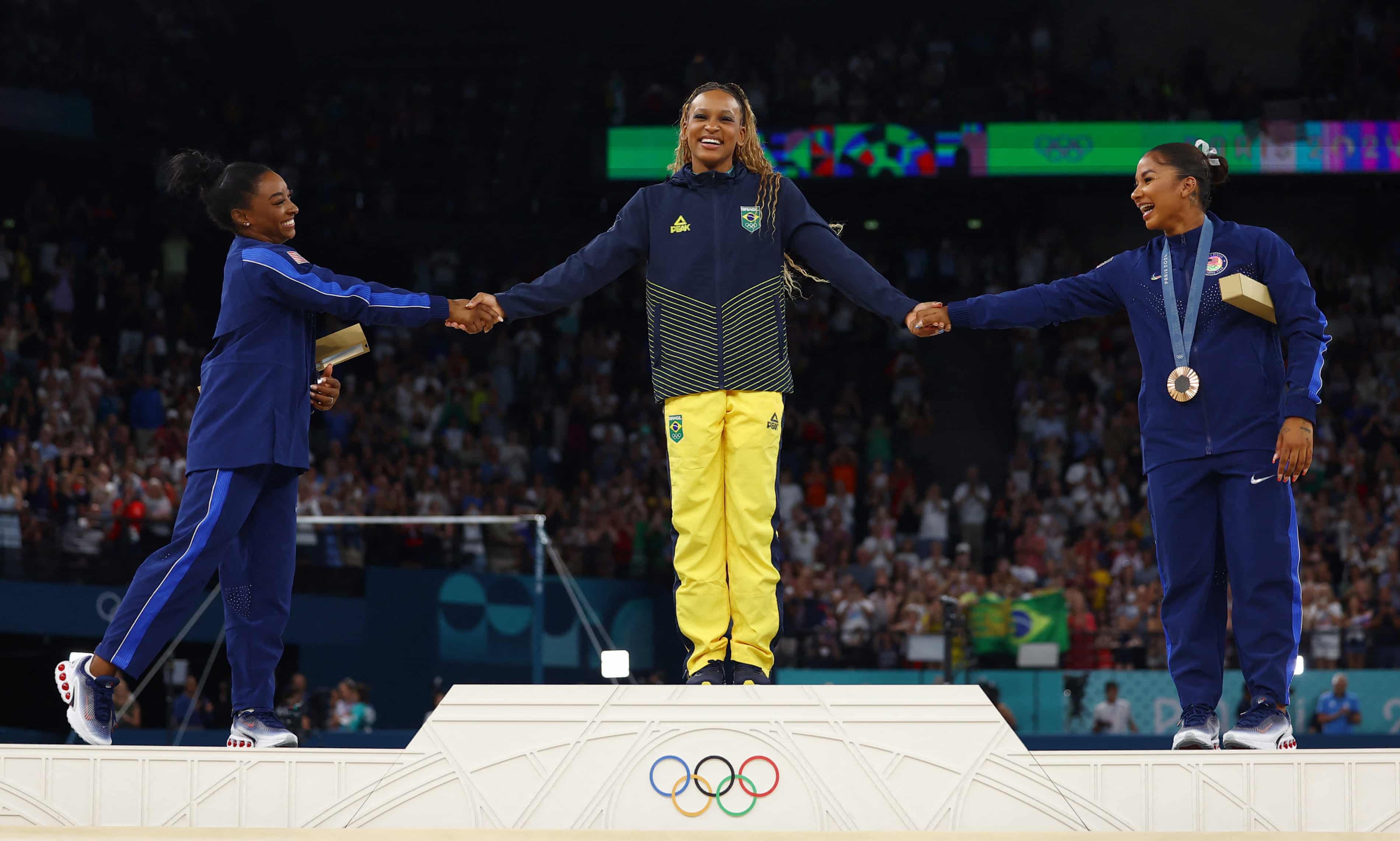 Simone Biles misses gold on floor as Andrade dazzles on final day of Olympic gymnastics (theguardian.com)