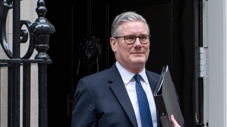 Keir Starmer speaking in the Commons with the foreign secretary, David Lammy, sitting behind him