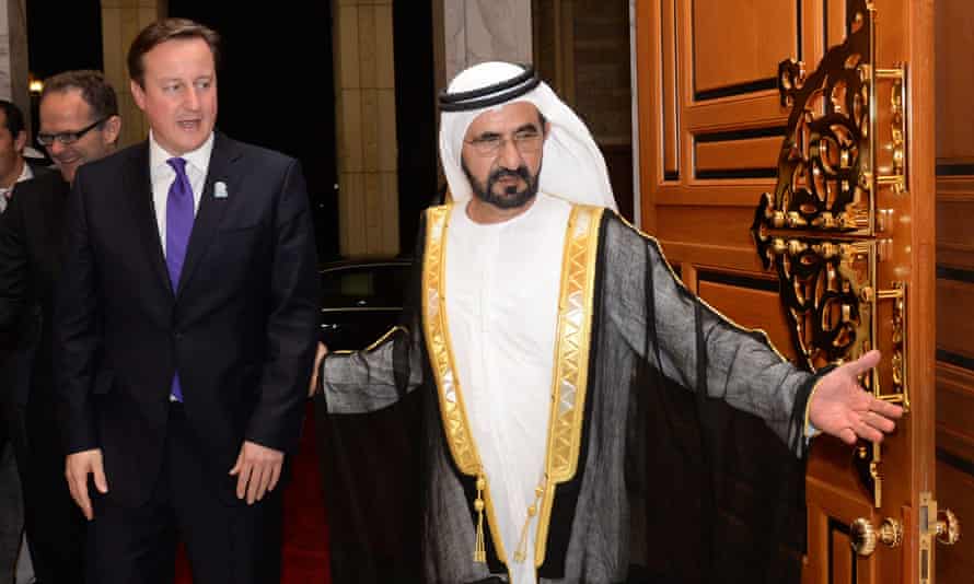 Sheikh Mohammed con el entonces primer ministro David Cameron en 2013