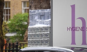 Toilet rolls arrive at No 10