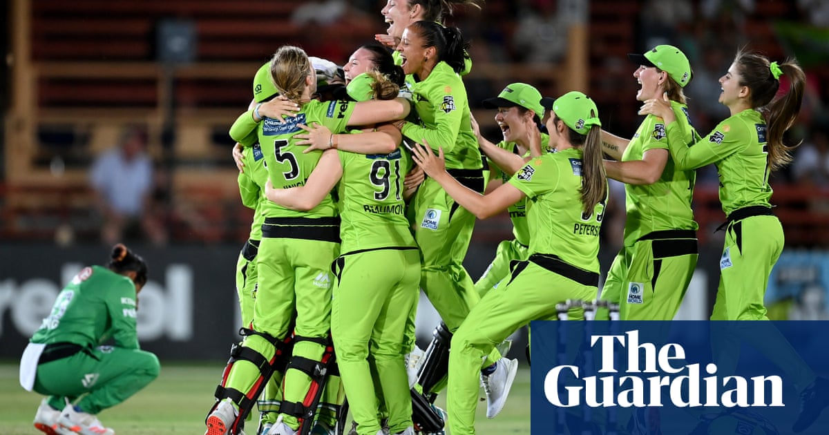 Sydney Thunder cruise to WBBL title against Melbourne Stars