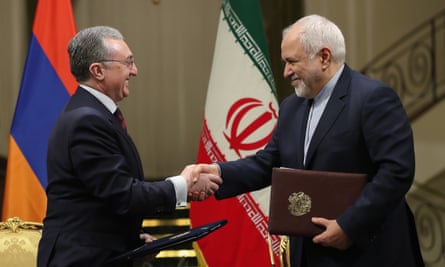 Iran’s foreign minister, Mohammad Javad Zarif (right), with his Armenian counterpart, Zohrab Mnatsakanyan, in Tehran