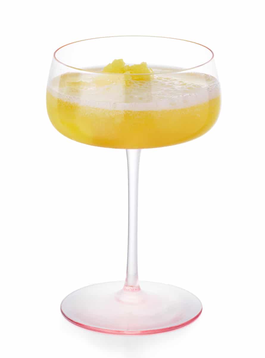 Pali Hill’s champagne lassi.
