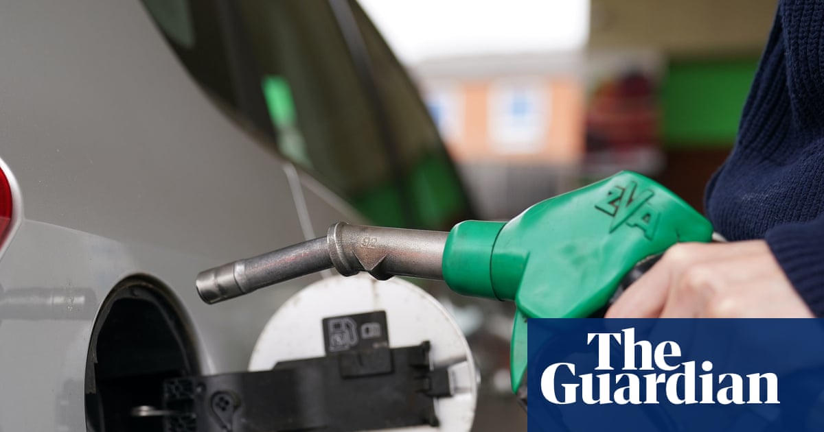 UK drivers being overcharged as fuel prices fail to track oil market, watchdog finds