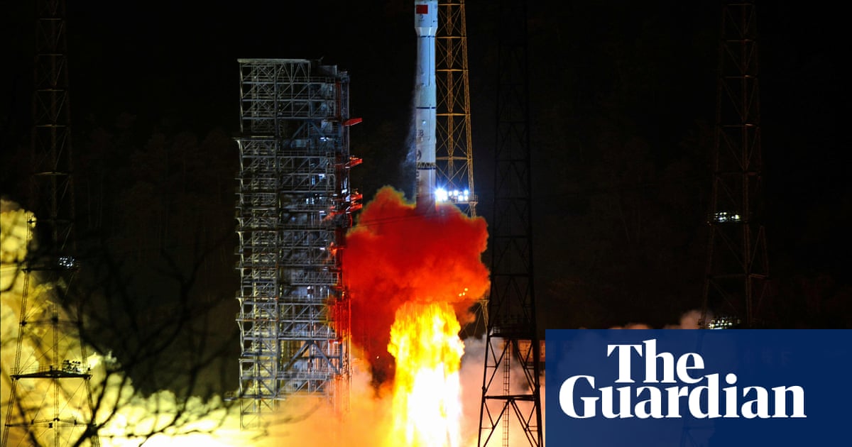 Spacewatch: China's moon lander enters lunar orbit