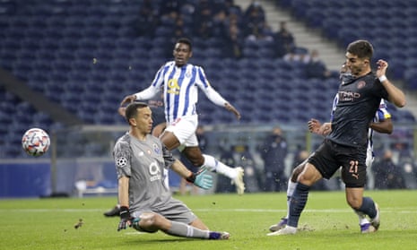 Porto goalkeeper Agustín Marchesín saves from Ferran Torres on a frustrating night for Manchester City.
