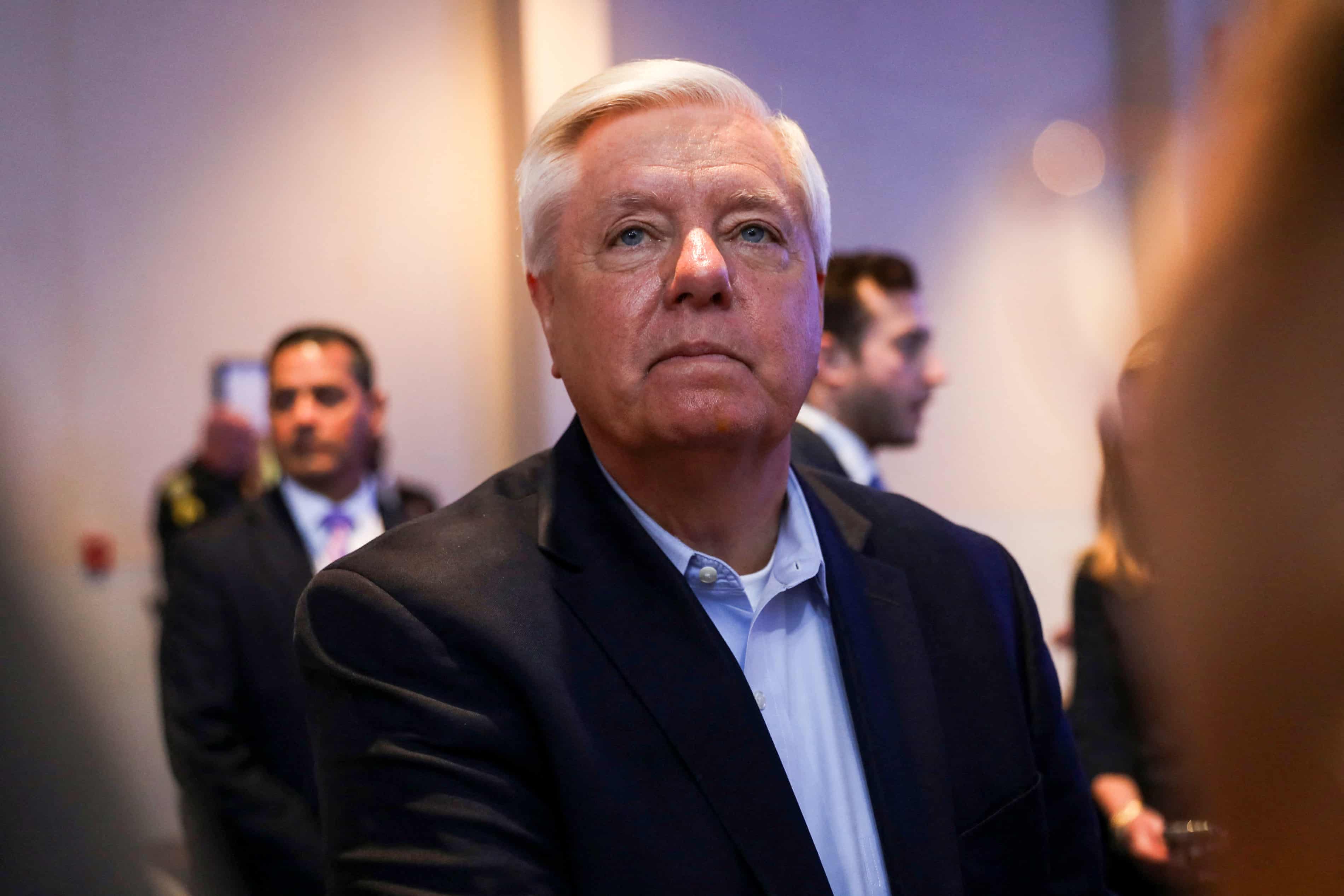 Lindsey Graham vows to block Democrats’ supreme court ethics bill (theguardian.com)