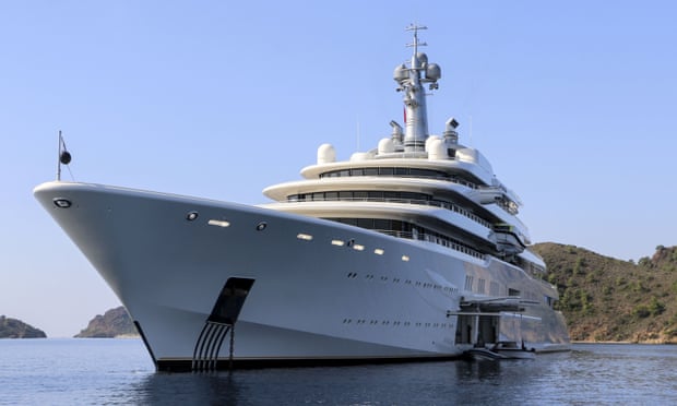 Roman Abramovich's yacht "Eclipse" anchors in Turkey