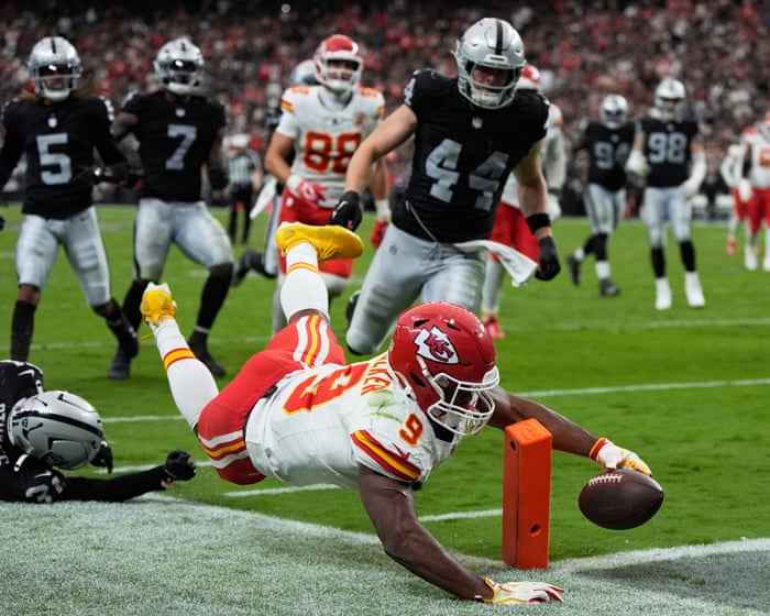 NFL week four: Unbeaten Chiefs edge Raiders in thriller, 49ers stay perfect and more – as it happened