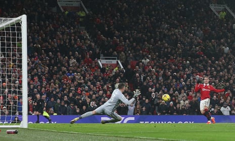 Antony has a shot on goal which Hennessey does well to save