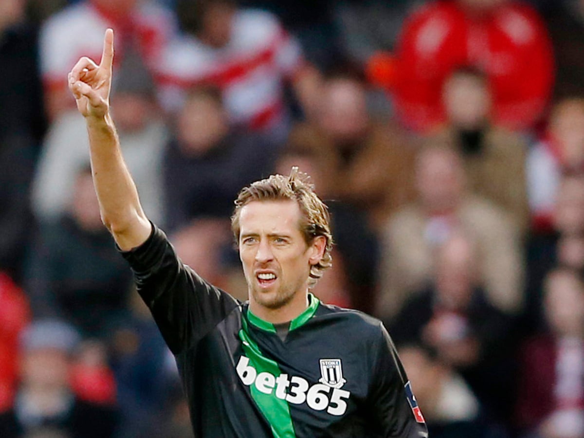 Peter Crouch Desperate For More Game Time After Rare Stoke City Outing Football The Guardian