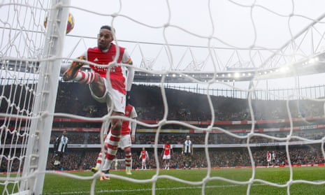 Pierre-Emerick Aubameyang hits the post and misses from close range.