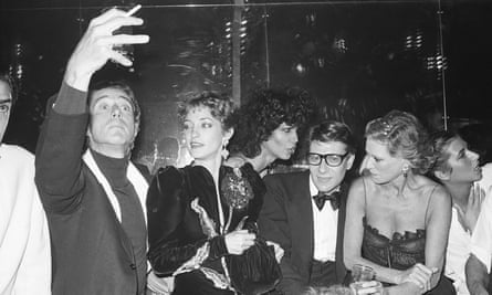 club 54 dress code Your Studio 54 NYE Outfit Guide Think full disco glam. Sequins, metallics, flared pants, velvet, faux fur, plunging necklines, platform shoes, statement sunglasses. If it would've turned heads at