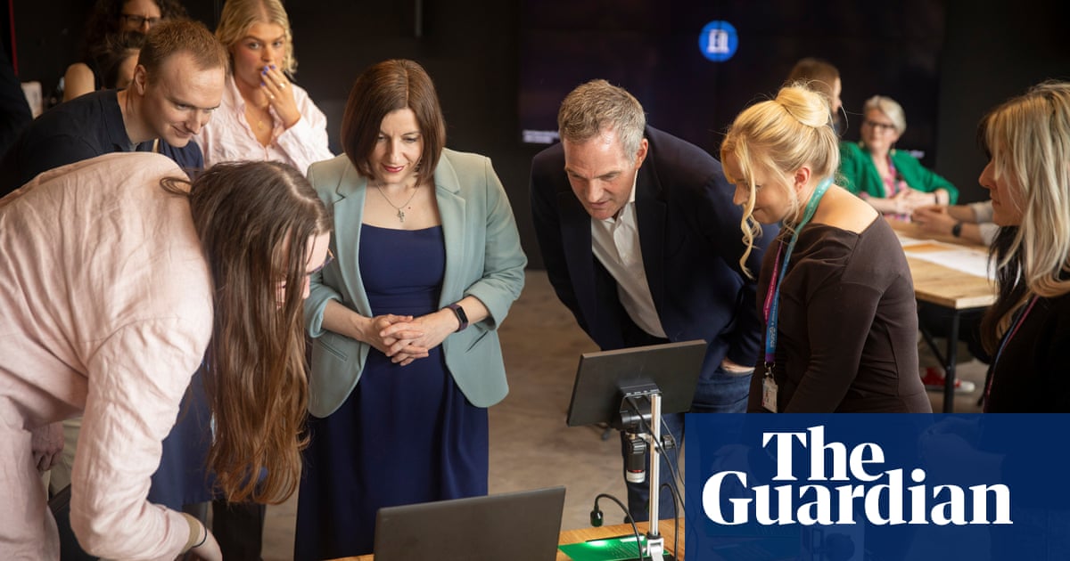 Bridget Phillipson eyes AI’s potential to free up teachers’ time | Artificial intelligence (AI) Bridget Phillipson eyes AI’s potential to free up teachers’ time | Artificial intelligence (AI)