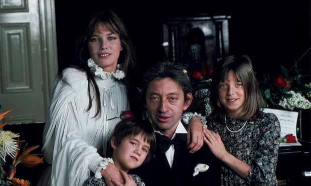 With her father Serge, her mother Jane Birkin and half-sister Kate, 1978.