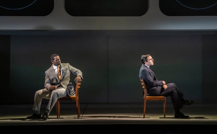 David Harewood (comme Buckley) et Zachary Quinto (comme Vidal) dans Best of Enemies.