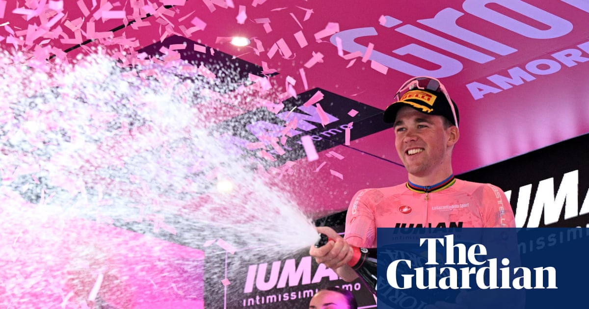 Giro d'Italia: Pedersen dominates another sprint finish to win stage five