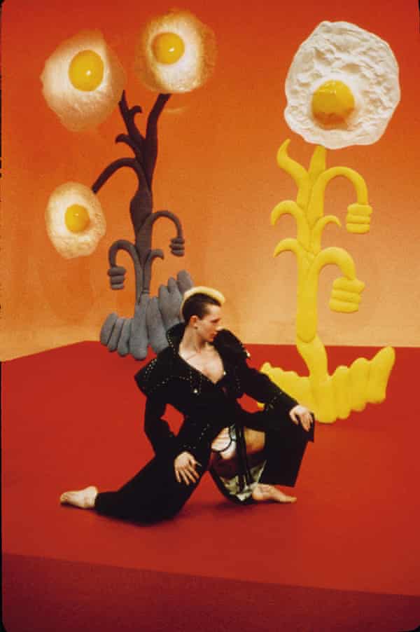Charles Atlas, Hail the New Puritan, 1986 Choreography: Michael Clark Costumes: BodyMap and Leigh Bowery.