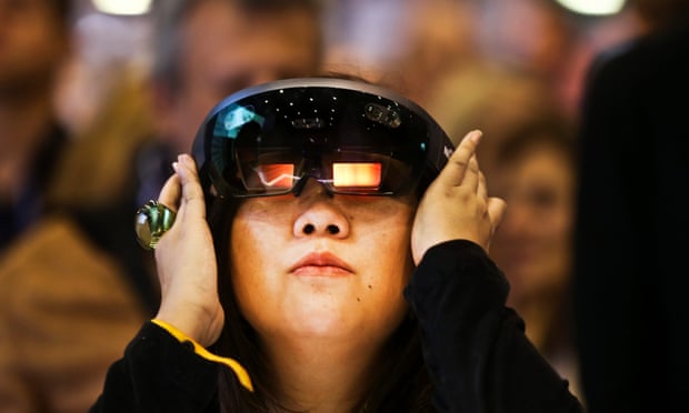 Brainwave-reading technology could eliminate the need for a controller when using a virtual reality headset. 