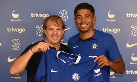 Wesley Fofana with Chelsea’s co-owner Todd Boehly after signing for the club. 