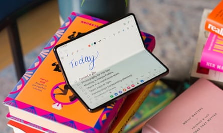 O Samsung Galaxy Z Fold4 usado para diário.