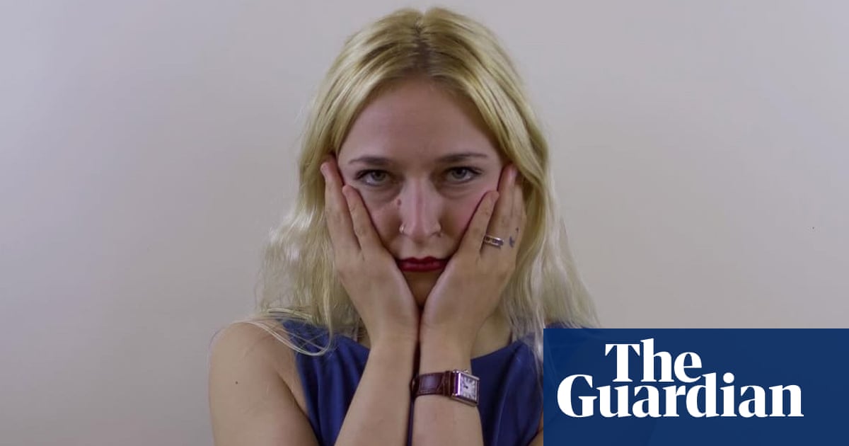 Tierra Plana de Anika Jade Levy – Pavor y Aversión en Nueva York Tierra Plana de Anika Jade Levy – Pavor y Aversión en Nueva York