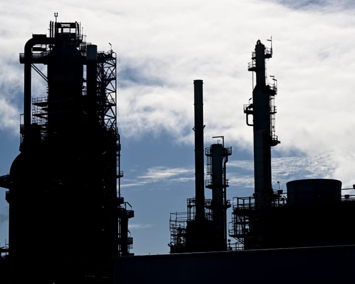 Potential for first Australian oil refinery in 60 years as treasurer braces for inflation from Middle East war