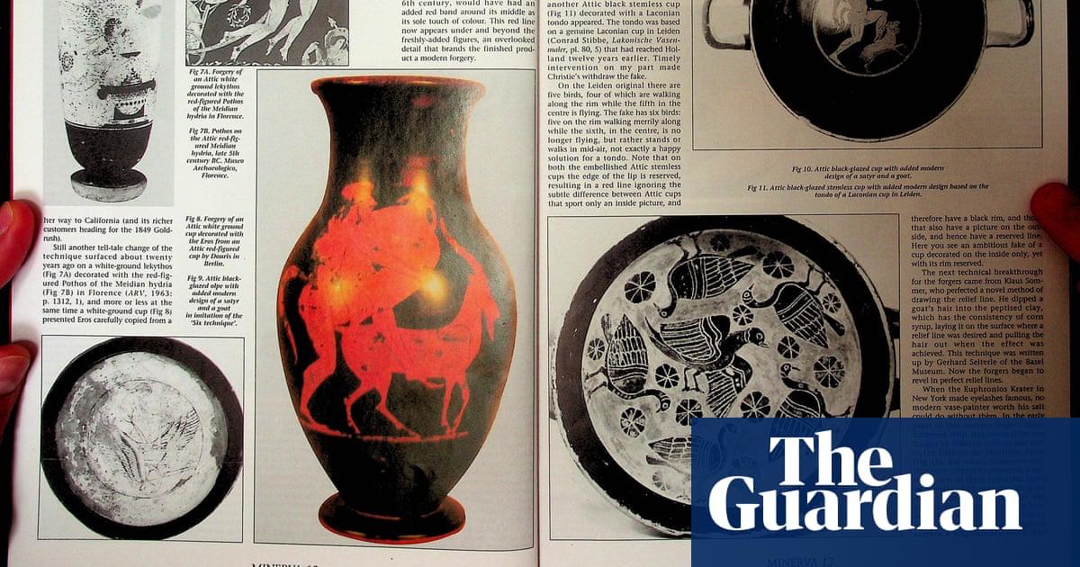 ‘Ancient’ vase repatriated from UK to Greece faces fresh forgery claim