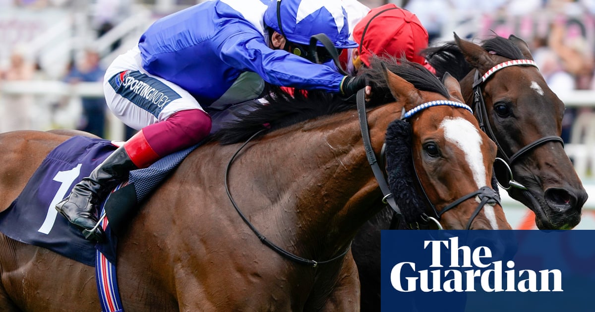 It’s the Frankie Dettori show as Italian wows St Leger meeting crowd