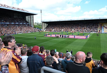 Bradford City and Fleetwood Town line up to remember the victims of the Valley Parade fire