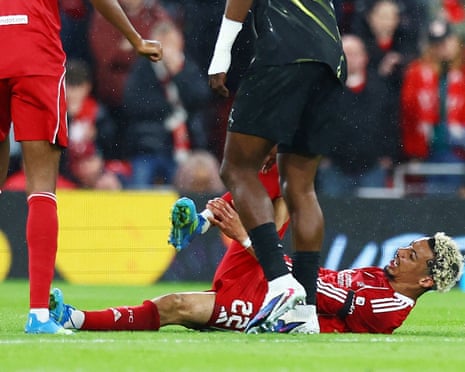 Slot Fears Serious Injury to Ekitiké as Liverpool’s Champions League Run Ends Slot Fears Serious Injury to Ekitiké as Liverpool’s Champions League Run Ends