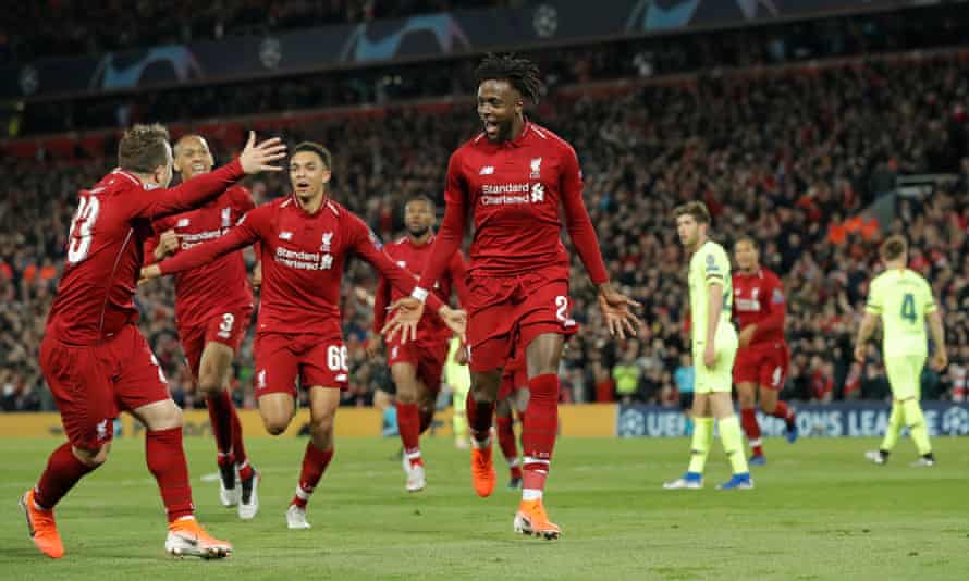 Origi guida i festeggiamenti dopo aver segnato il quarto gol del Liverpool nella straordinaria semifinale di Champions League vinta sul Barcellona nel maggio 2019. Ha segnato di nuovo in finale