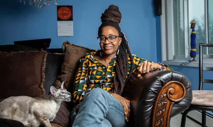 How Nnedi Okorafor is building the future of sci-fiAuthor Nnedi Okorafor with her cat Periwinkle Chukwu at her home in Flossmoor, Ill. on Monday, Feb. 4, 2019. She is a longtime Flossmoor resident who has become one of the buzziest science fiction writers in the world. (Zbigniew Bzdak/Chicago Tribune/Tribune News Service via Getty Images)