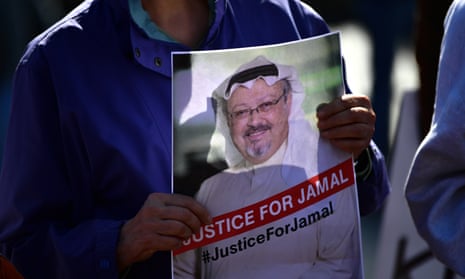 Protesters outside the White House urhging the US government to take action over Jamal Khashoggi.