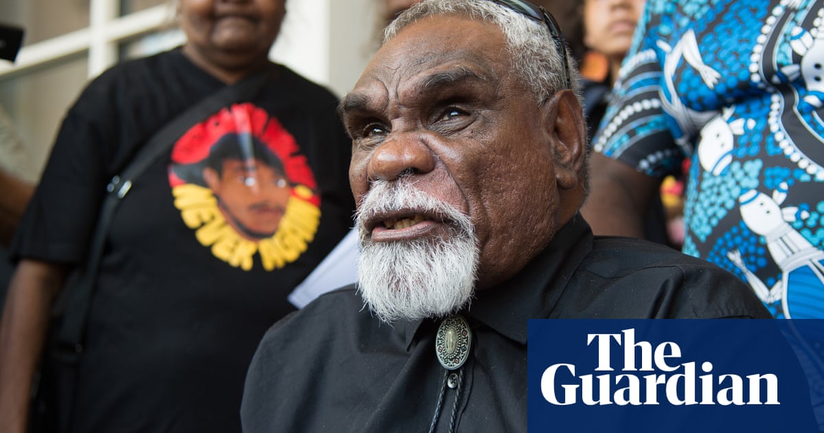 Family of Warlpiri man who died after being restrained by police in supermarket demand independent inquiry