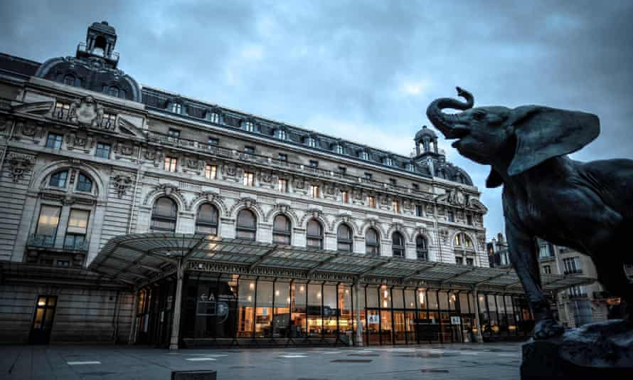 Chef-d'œuvre des Beaux-arts… l'ancienne gare et l'hôtel sont devenus le musée d'Orsay.