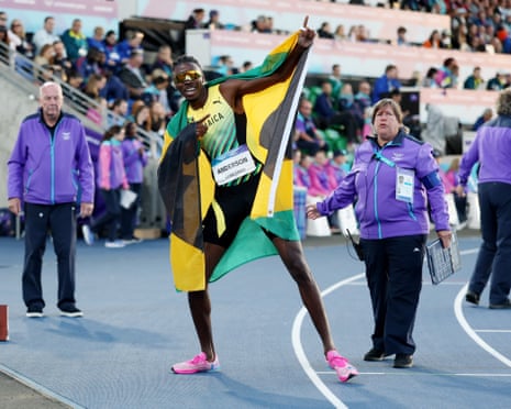 Anderson celebrates after winning the Men