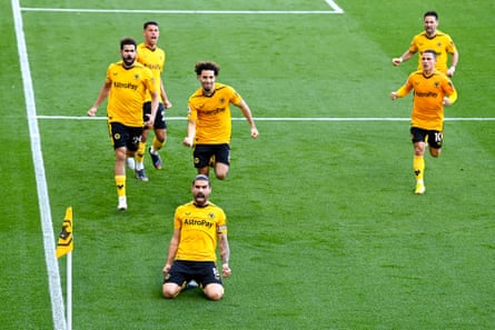Rúben Neves scores from the penalty spot in Wolves’ 1-0 win over Nottingham Forest.