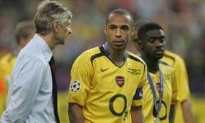 Wenger faces up to defeat in the 2006 Champions League final in Paris, with Thierry Henry and Kolo Touré. ‘If we’d played with 11 against 11, we would definitely have won the European Cup.’